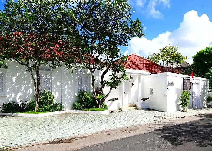 Guest house Kolonial House 4*