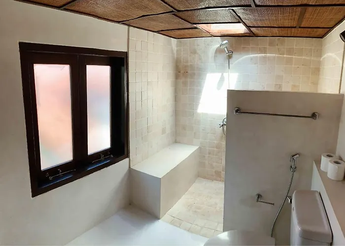 Kolonial House Guest house 4*